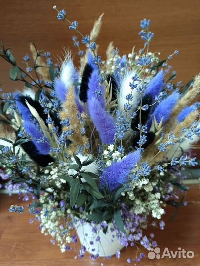 Композиция из сухоцветов