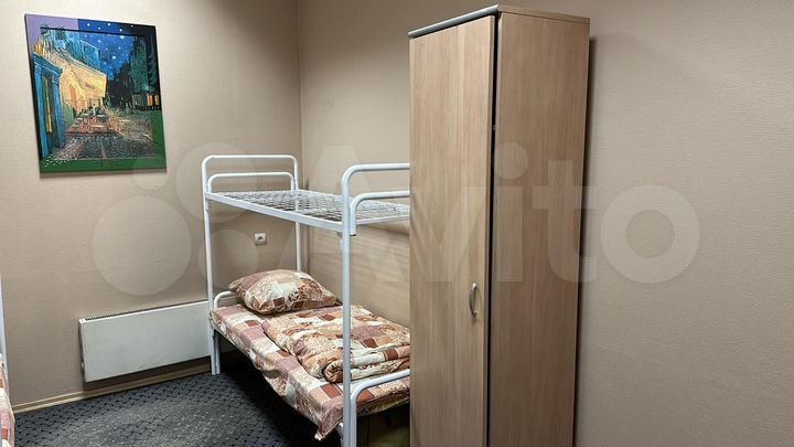 Комната 98 м², 1/3 эт.