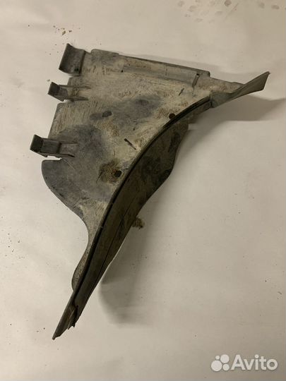 Подкрылок передний левый BMW 7 E38