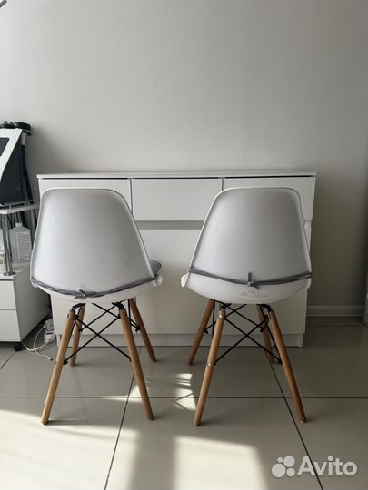 Стул белый со спинкой