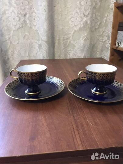Чайные чашки с блюдцами