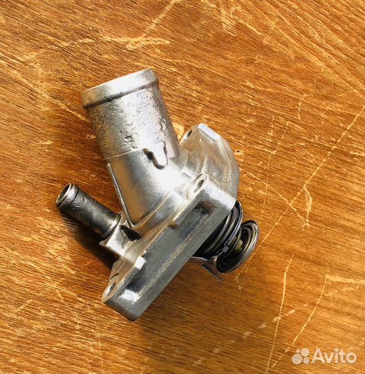 Термостата Infiniti Fx35 S50