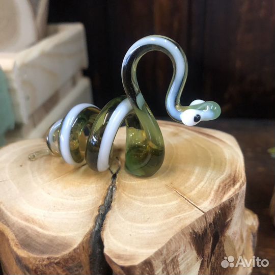 Стеклянная змея из стекла