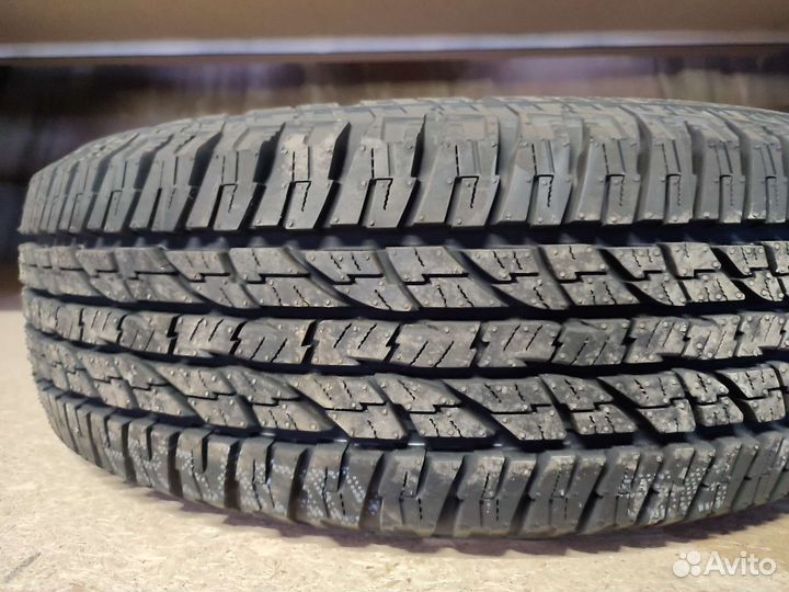 Yokohama GEOLANDAR G015 215/70 R16