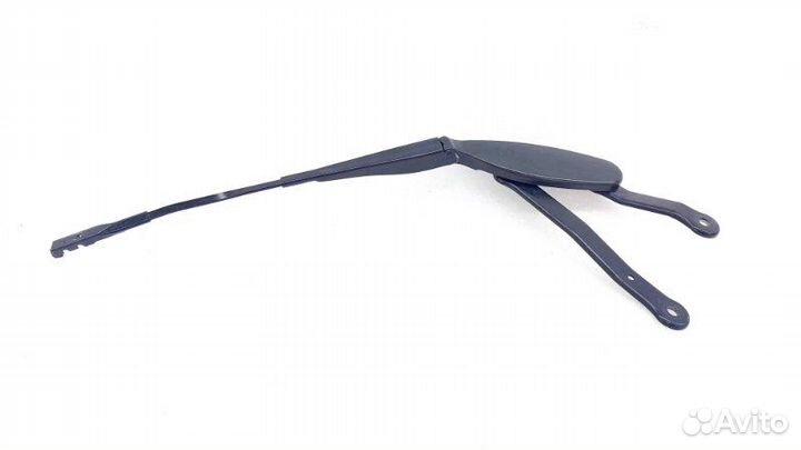 Поводок стеклоочистителя правый Mercedes-Benz