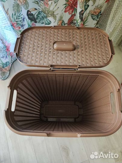 Корзина для белья из ротанга