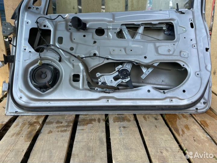 Дверь передняя правая Chevrolet Aveo T255