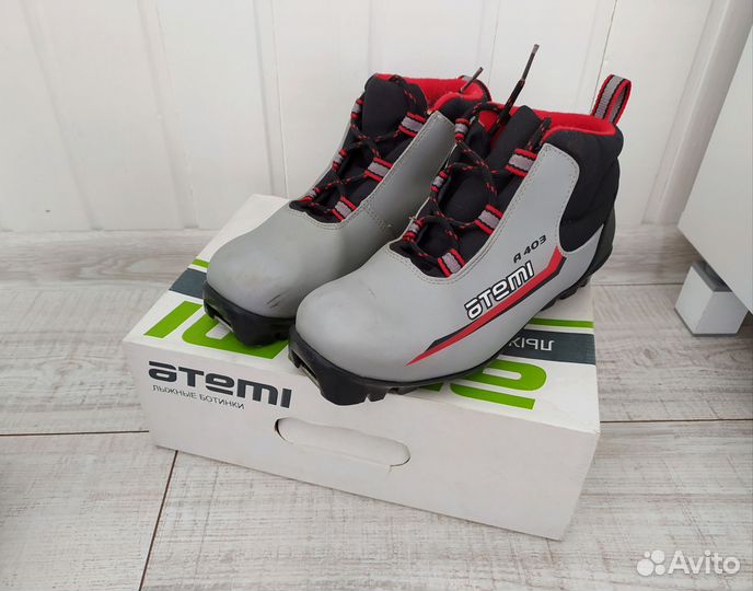 Лыжные ботинки Атеми р. 37, крепление sns