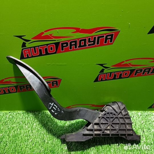 Педаль подачи топлива mazda GG3P,GG3S,ggep,gges,GY