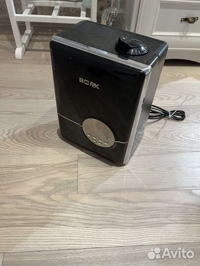 Увлажнитель воздуха Bork 2240