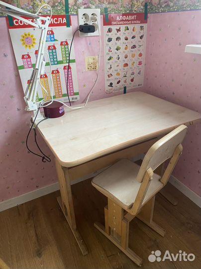 Растущий стол и стул