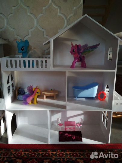 Домик кукольный