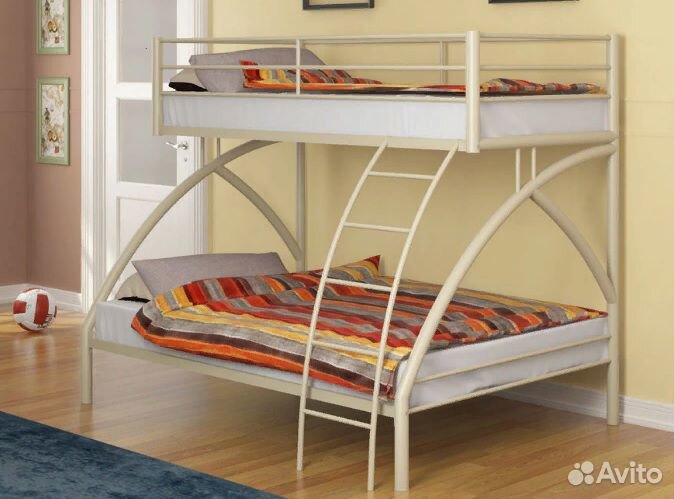 Металлическая двухъярусная кровать детская новая