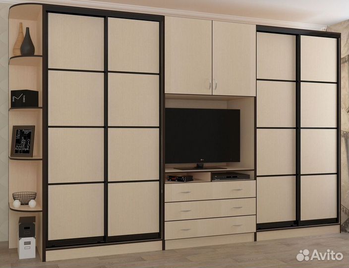 Книжный шкаф