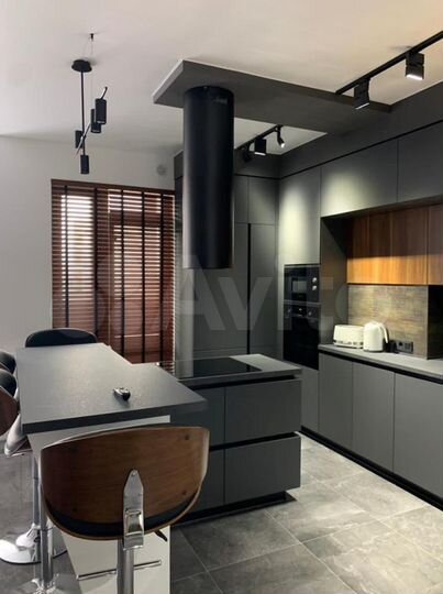 2-к. квартира, 70 м², 10/11 эт.