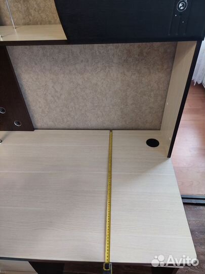 Компьютерный стол DaVita