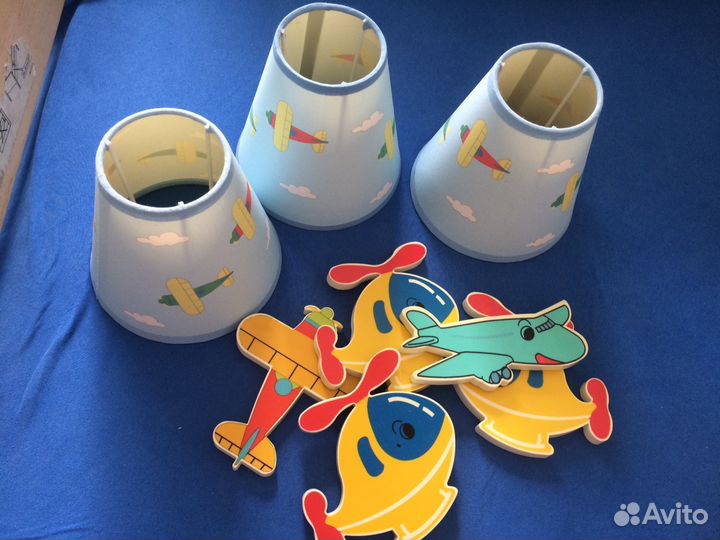 Продам детскую люстру