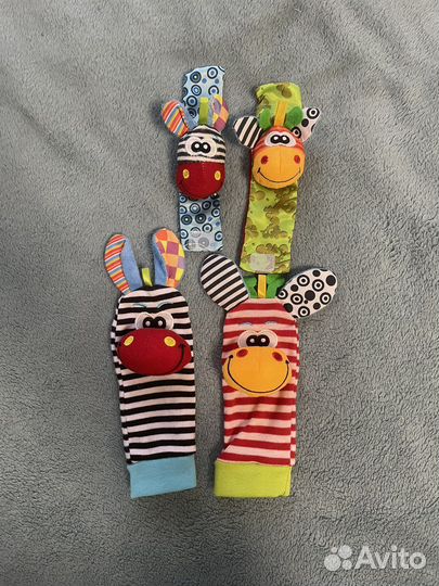 Детские носки и браслеты погремушки