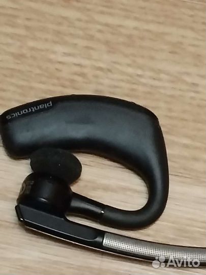 Bluetooth гарнитура plantronics voyager legend