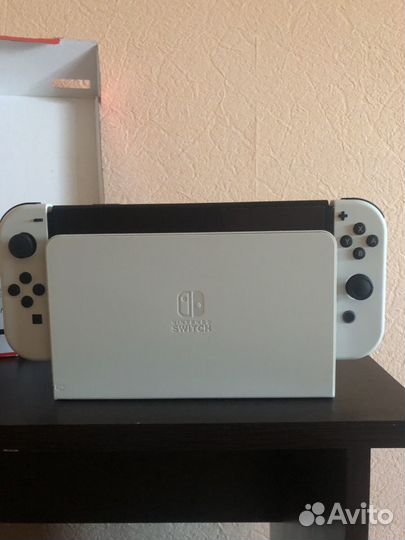 Продаю nintendo switch oled