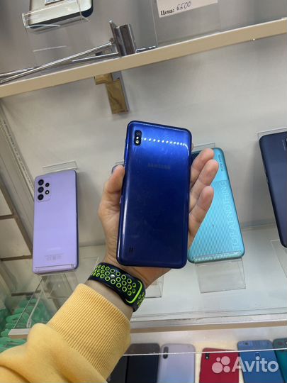 Samsung Galaxy A10, 2/32 ГБ