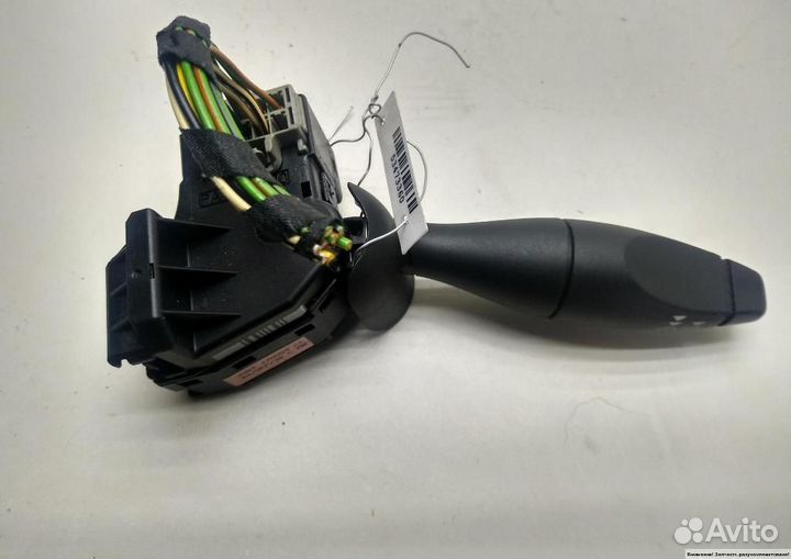 Переключатель стеклоочистителей Ford Fiesta
