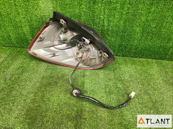 Фонарь задний правый subaru legacy