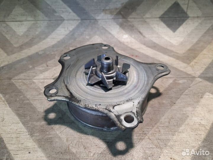 Помпа насос водяной Toyota Corolla E15 2ZR-FE