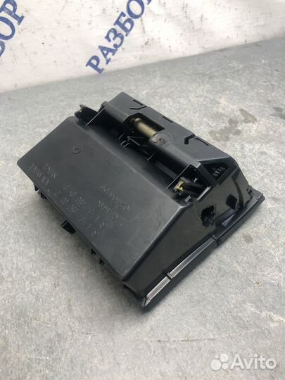 Зад пепельница W164