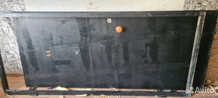 Дверь входная металлическая