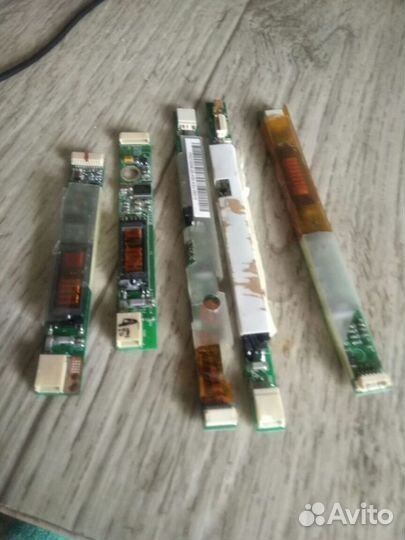 Запчасти для ноутбука,петли,шлейф,динмик,инвентор