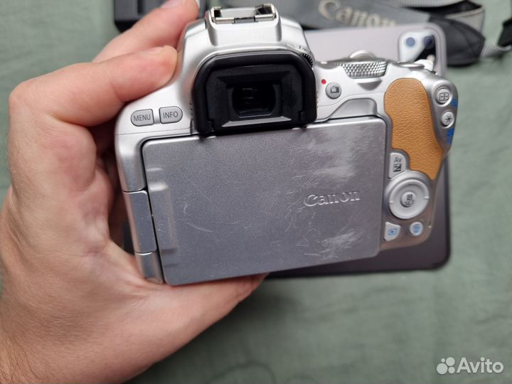 Canon 200d + 18-55 is STM