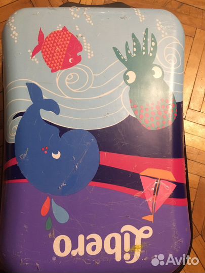 Чемодан детский на колесах