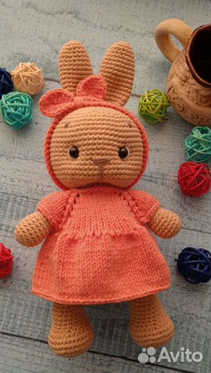 Зайка амигуруми