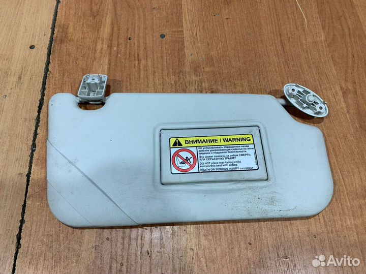 Козырек солнцезащитный правый Ford Focus 3 2011-2