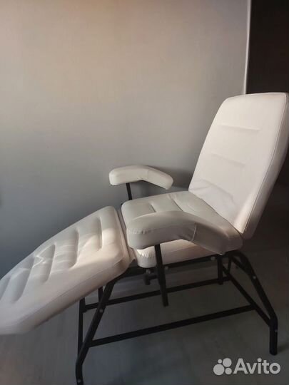 Маникюрное кресло
