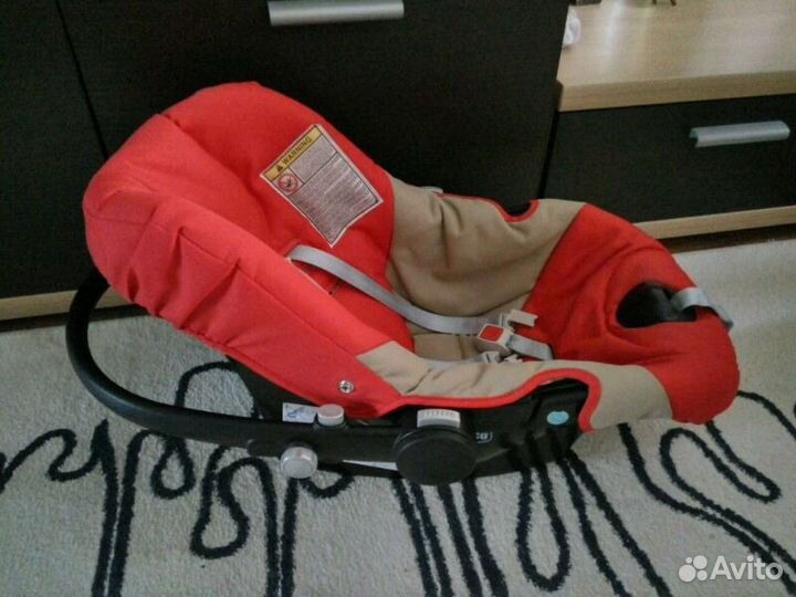 Автокресло переноска Chicco 0-13кг Artsana