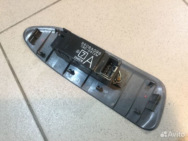 Кнопка стеклоподъемника передняя Митсубиси Лансер