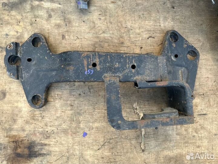 Подрамник коробки передач Bmw X5 E53 N62 4.8I 2005