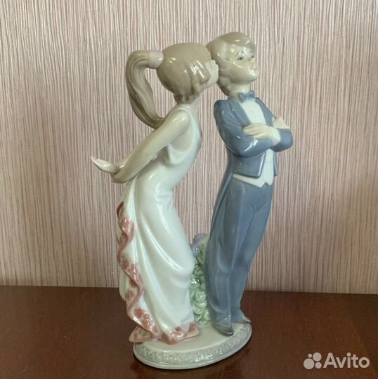 Фарфоровая статуэтка Lladro