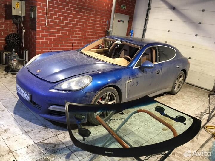 Лобовое стекло Porsche Panamera