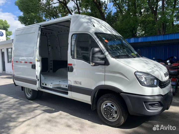 Iveco Daily цельнометаллический, 2024