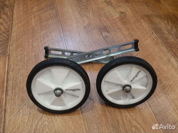 Колесики и корзинка на руль для велосипеда btwin