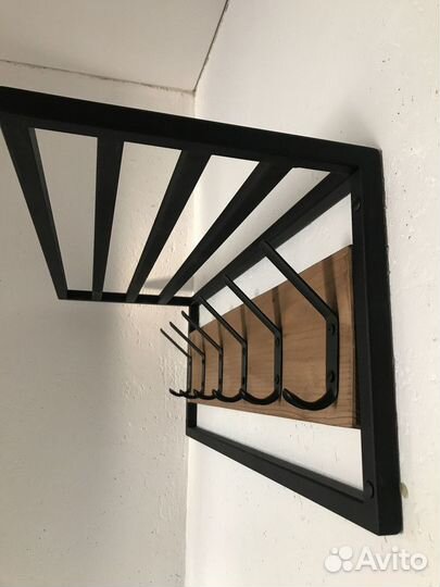 Вешалка настенная в прихожую