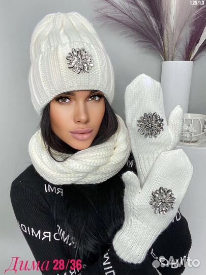 Комплект шапка хомут и варежки