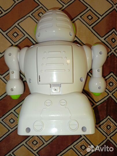 Робот-плеер сказок и песен