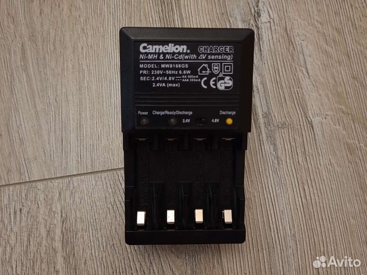 Зарядное устройство Camelion