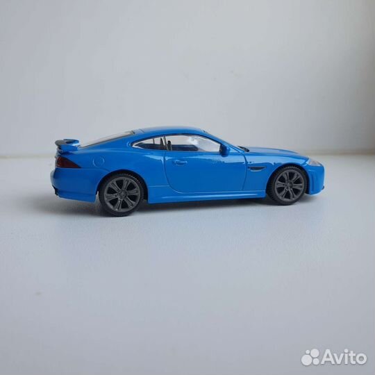 Jaguar xkr-s by Welly 1:43