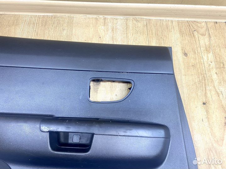 Обшивка двери задняя левая Kia Soul 2008-2011г