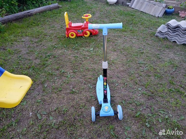 Самокат детский трехколесный